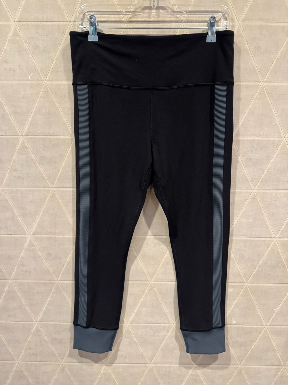 ATHLETA Elation Rib Trim 7/8 Tight Leggings size L - Picture 2 of 9